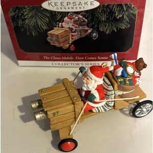 1997 The Claus Mobile Hallmark Ornament Series Here Comes Santa #19